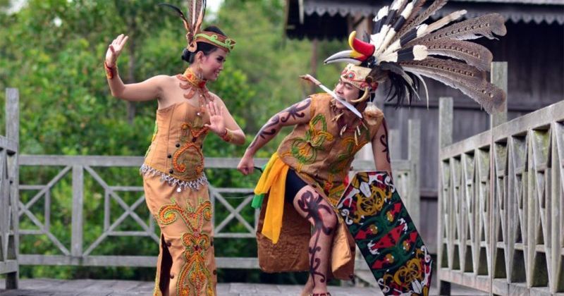 5 Pakaian Adat Khas Kalimantan Timur