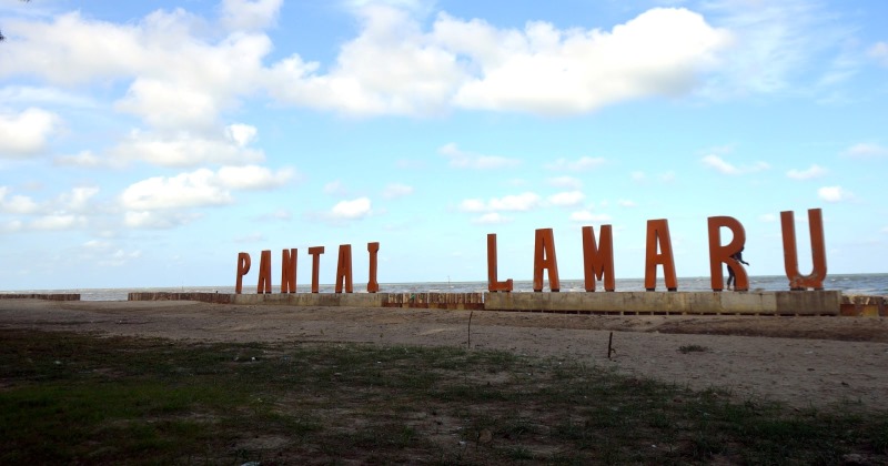 Pantai Lamaru, Objek Wisata Berpagar Cemara di Balikpapan