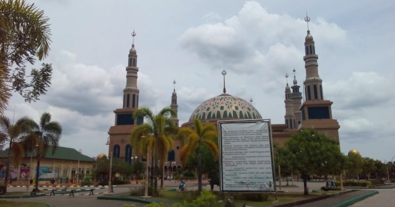 Menara Utama Masjid Melambangkan Asmaul Husna
