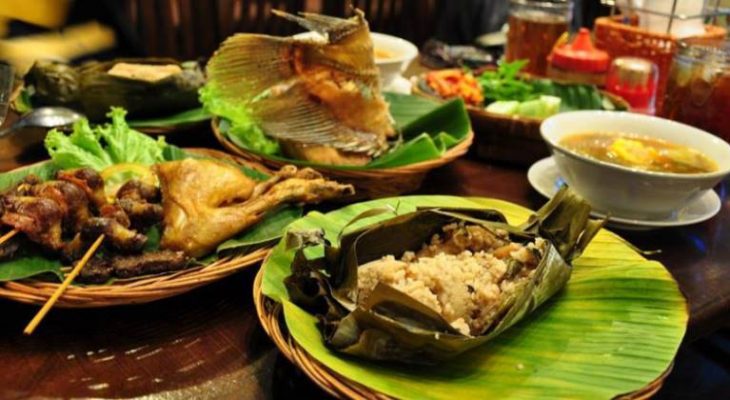15 Makanan Khas Kalimantan Utara yang Unik & Terkenal Lezat