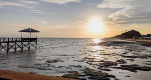 Pantai Pecal, Destinasi Wisata Bahari yang Menawan di Ketapang