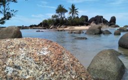 Pantai Paloh, Pantai Cantik dengan Panorama Alam yang Memukau di Sambas
