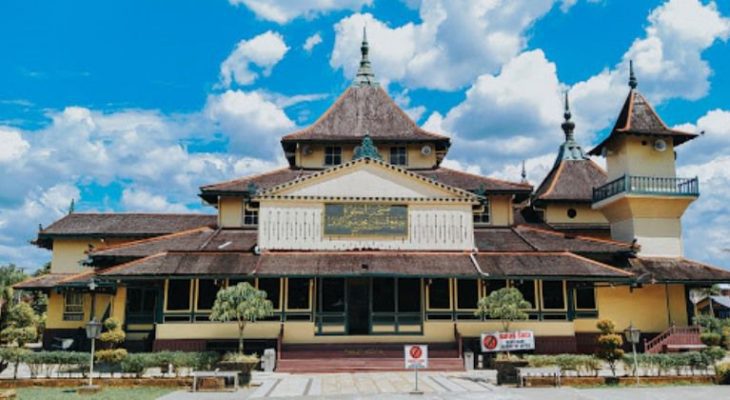 Masjid Jami Keraton Sambas, Masjid Megah dengan Desain Arsitektur Gaya Melayu
