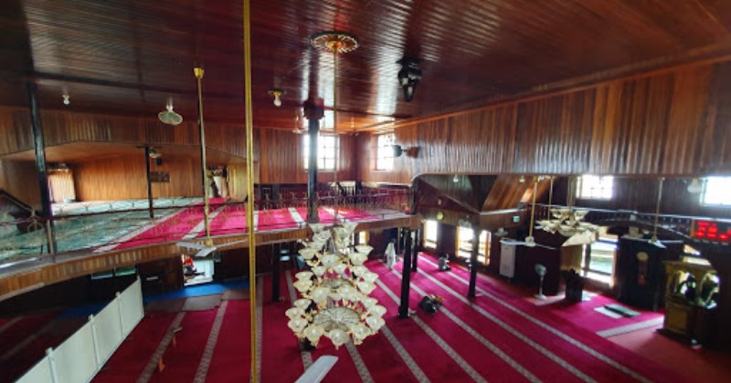 Wisata Religi Masjid Jami Keraton Yang Unik Dan Bersejarah Di Sambas