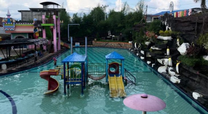 Serantung Water Park, Taman Rekreasi Air Favorit Liburan Keluarga di Sintang