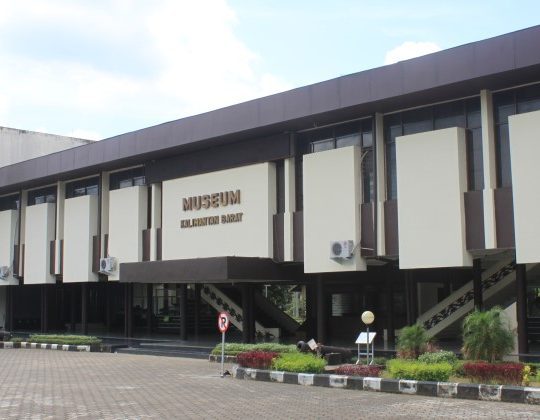 Museum Provinsi Kalimantan Barat, Museum dengan Beragam Koleksi Bersejarah