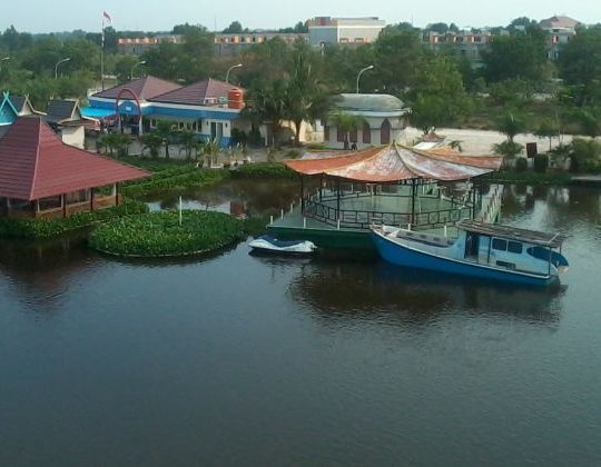Danau Wisata Kota Citra Graha, Spot Terbaik untuk Bersantai Bersama Keluarga di Banjar