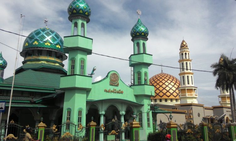 Wisata Religi Masjid Raya Al-Fatah Yang Bersejarah Di Ambon