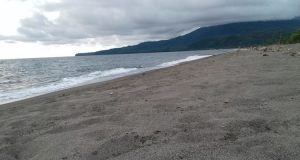 Pantai Marimbati, Pesona Pantai Indah yang Kaya Nilai Sejarah di Halmahera Barat