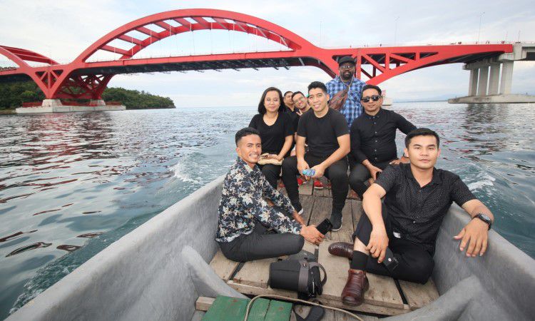 Kegiatan Menarik Di Wisata Jembatan Merah Youtefa Jayapura