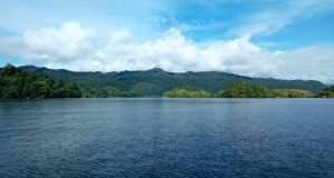 Pulau Rumberpon, Surga Bahari Tersembunyi Nan Eksotis di Papua Barat