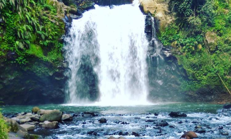 Air Terjun Bahagia