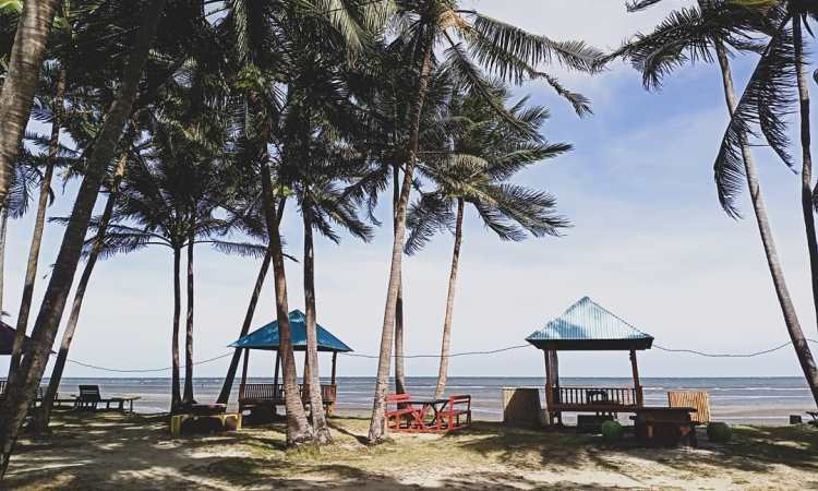 Pantai Ujung