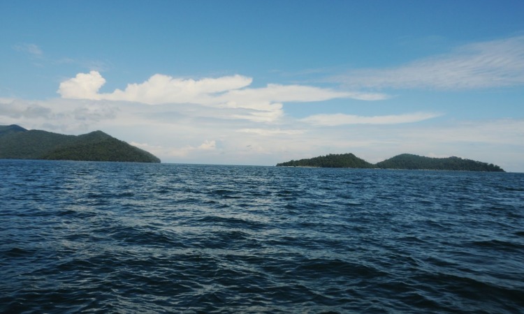 Pulau Bulu Poloe