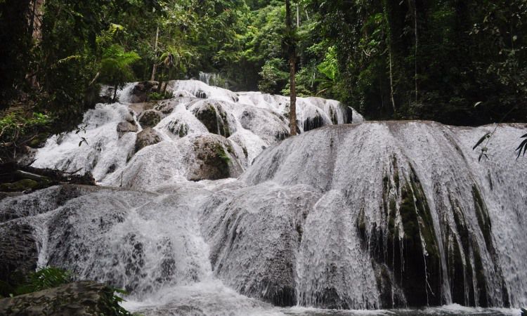 Air Terjun Saluopa