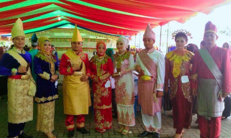 5 Pakaian Adat Tradisional Sulawesi Utara