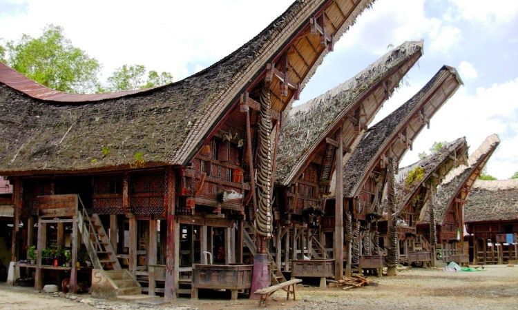 Rumah Adat Khas Suku Toraja