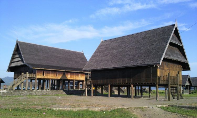 Struktur Bangunan Pada Rumah Adat Sulawesi Barat