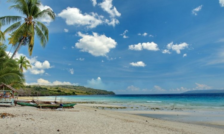 6 Wisata Pantai di Pulau Buton yang Paling Hits