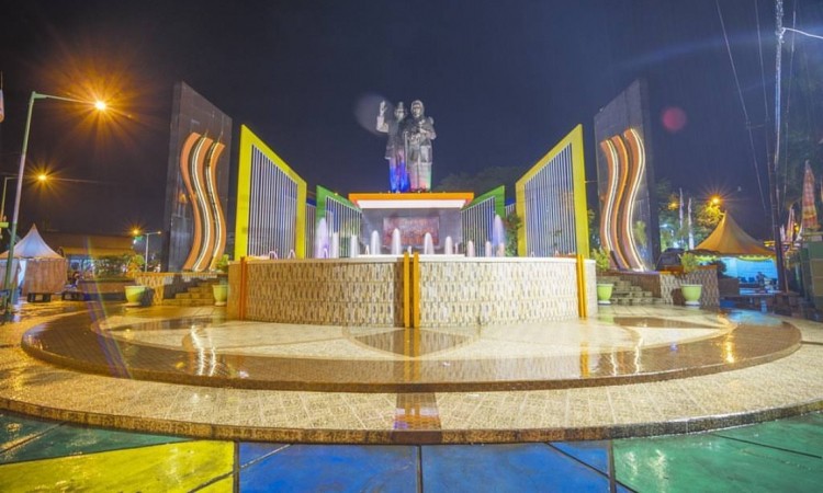 Monumen Cinta Sejati Habibie & Ainun di Kota Parepare