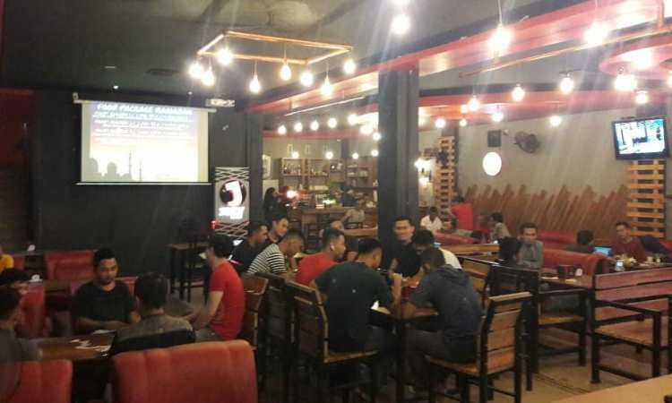 Odixy Cafe & Lounge
