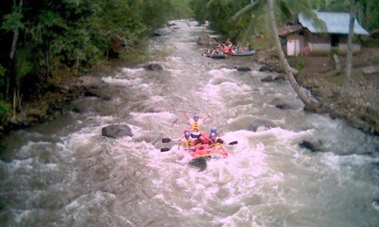 Harga Tiket Arung Jeram Sungai Sawangan