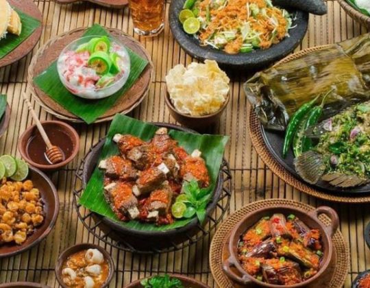 15 Makanan Khas Sulawesi Tengah yang Unik & Terkenal Lezat