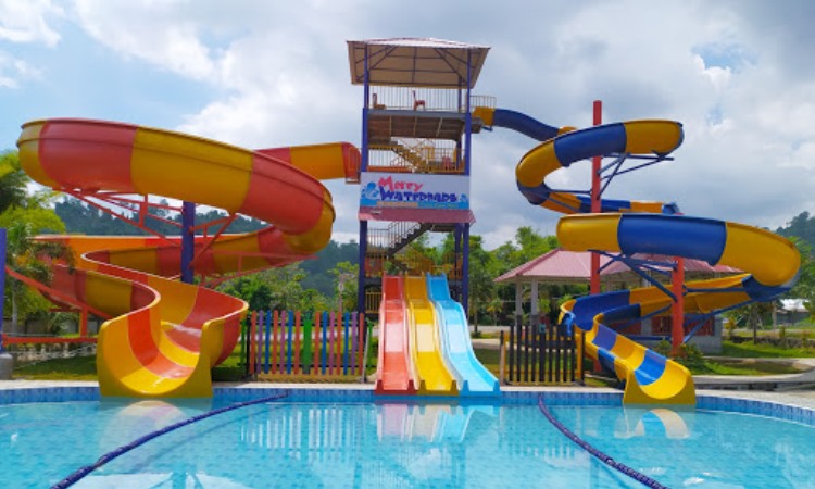 Mercy Waterpark, Taman Air Favorit dengan Beragam Wahana Seru di Minahasa