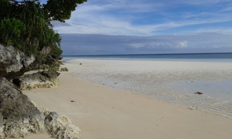 Indahnya pantai di Pulau Runduma Wakatobi