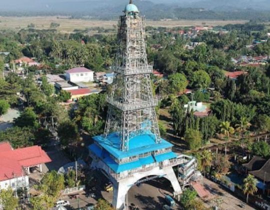 Menara Keagungan Limboto, Replika Menara Eiffel yang Megah di Gorontalo