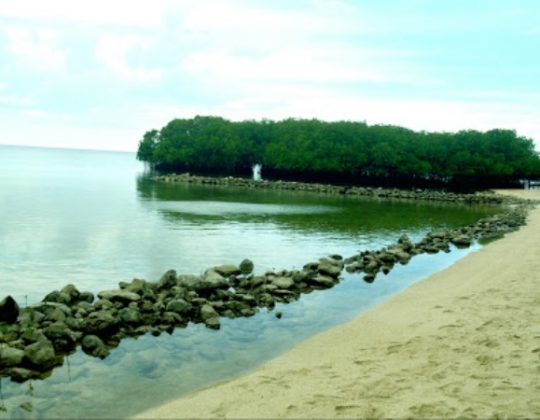 Pantai Puntondo, Wisata Pantai Favorit & Sarana Edukasi di Takalar