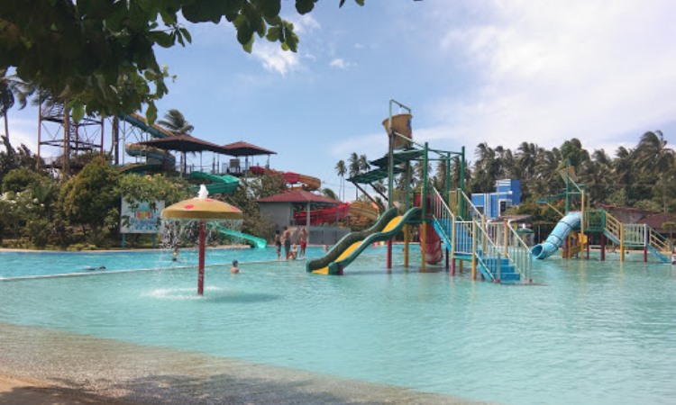 GPI Waterpark Di Manado