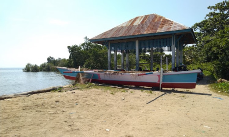 Fasilitas Di Wisata Pantai Songka Palopo