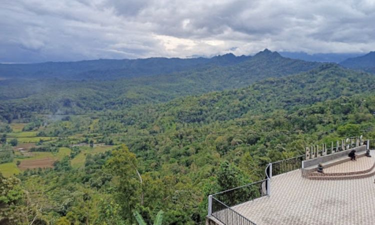 Bulu Lanceng, Objek Wisata Alam Hits dengan Panorama Memukau di Sinjai