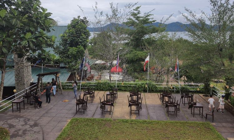 Lokasi Wisata Kuliner Camp James Di Minahasa