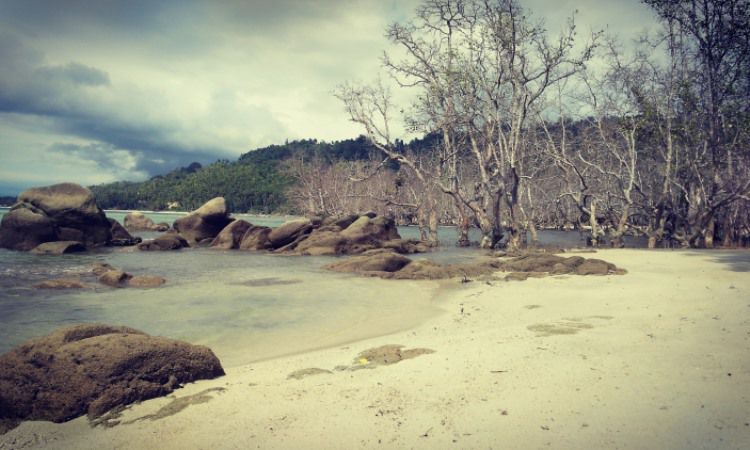 Lokasi Pantai Labuana Donggala