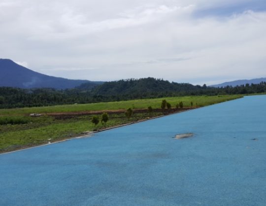 Karpet Biru Manado, Spot Foto Keren Berlatar Alam Pegunungan