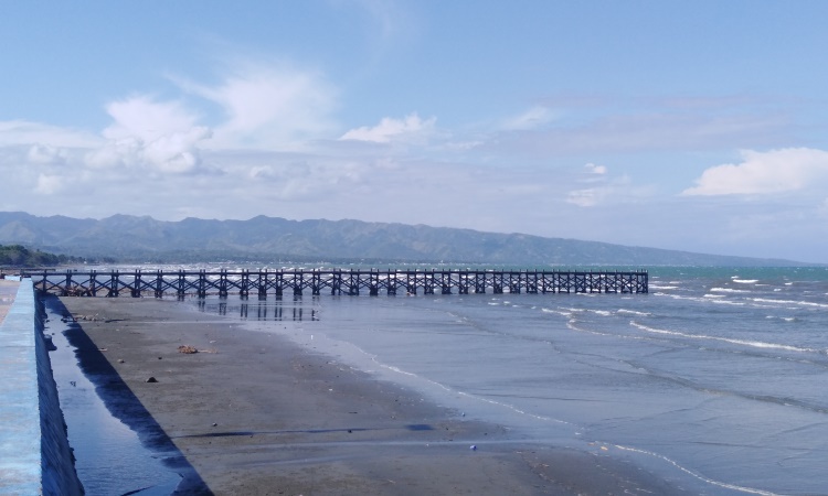 Pantai Barane, Pesona Jembatan Indah dengan Panorama Memukau di Majene