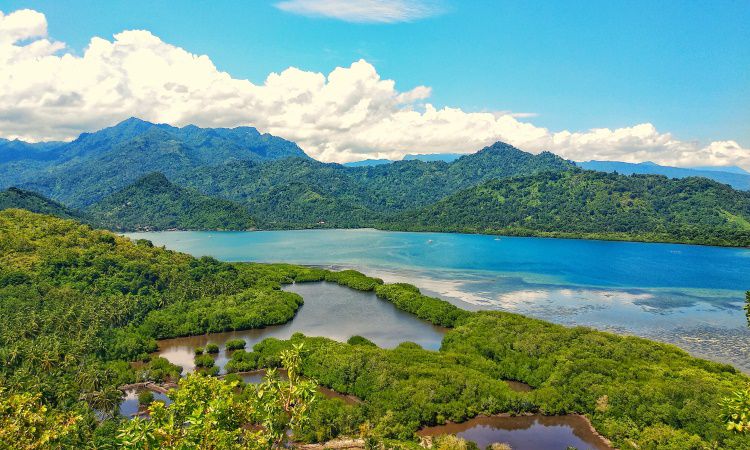 Pulau Karamasang, Pulau Eksotis dengan Pemandangan Cantik di Polewali Mandar