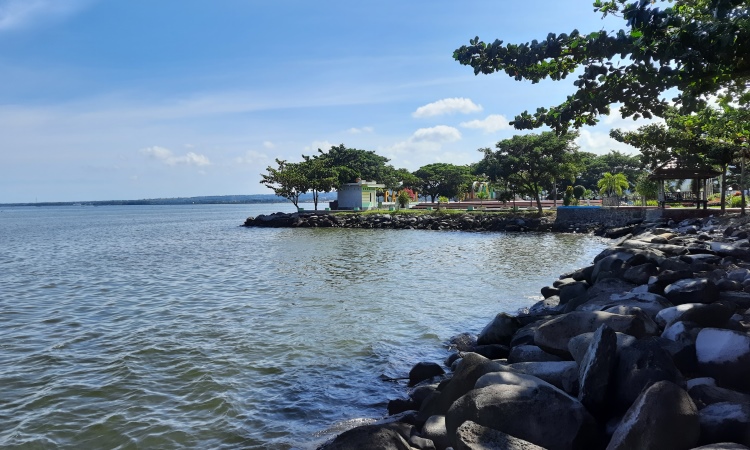 Daya Tarik Pantai Seruni